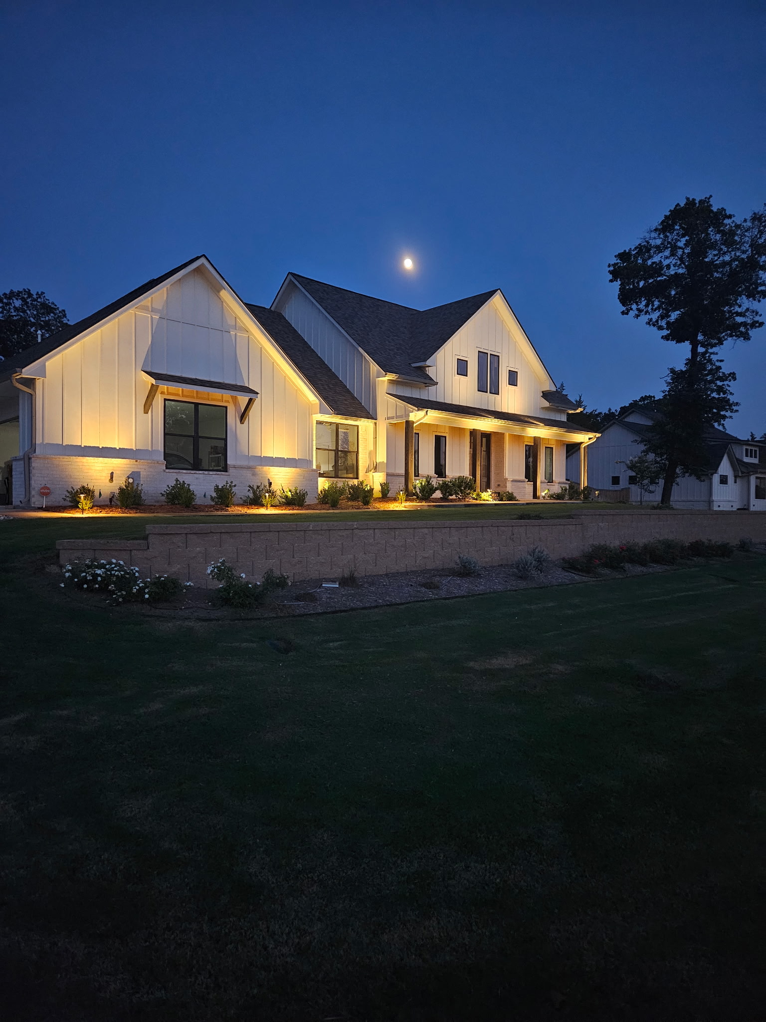 Modern Farmhouse Landscape Lighting Transformation in Tyler, TX