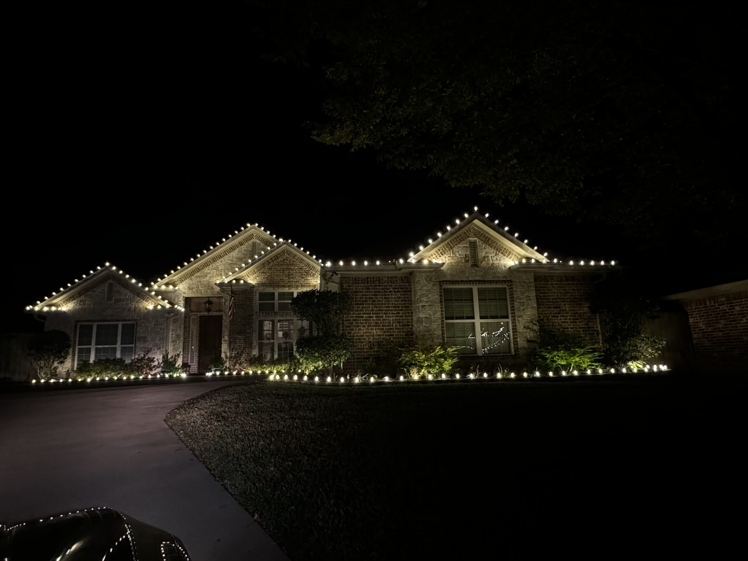 Stunning Christmas Roofline and Landscape Lighting in Athens, TX